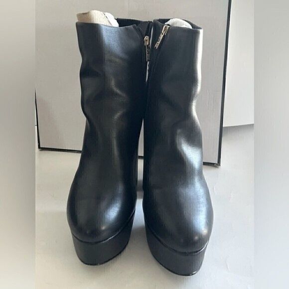 GUESS Women's Crafty 9.5M Heavy Platform Booties boots high heels,  club shoes - Picture 9 of 16